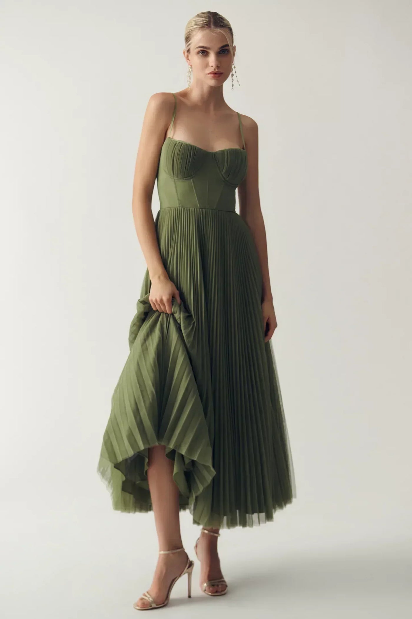 Olivia – Feminines Kleid mit romantischem Flair
