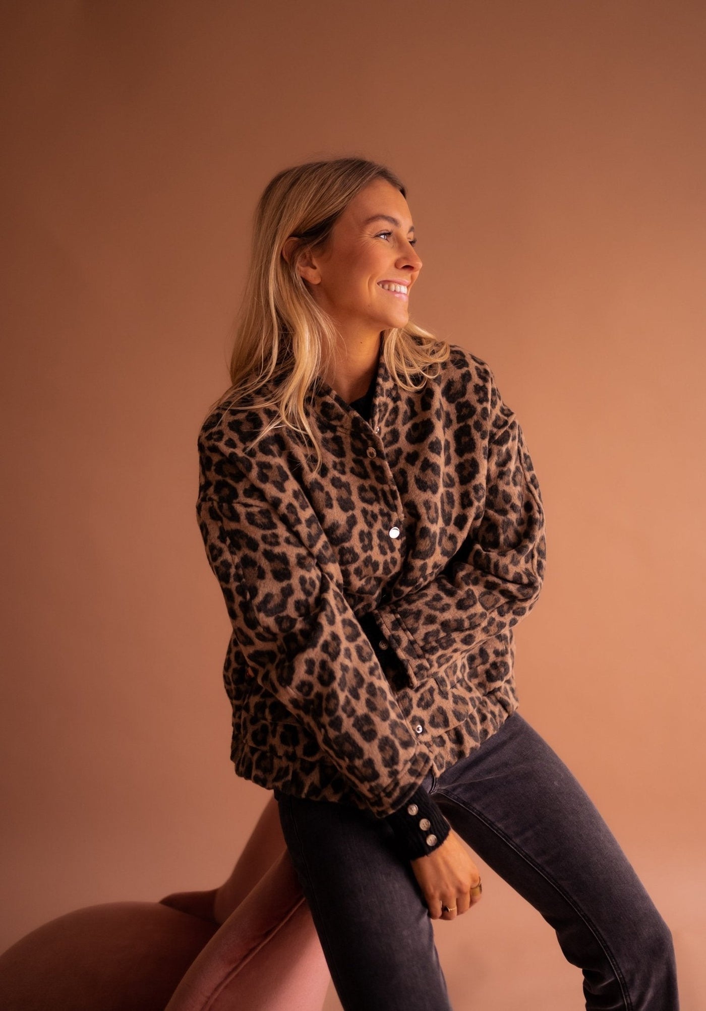 Charlene – Trendige Leopardenjacke